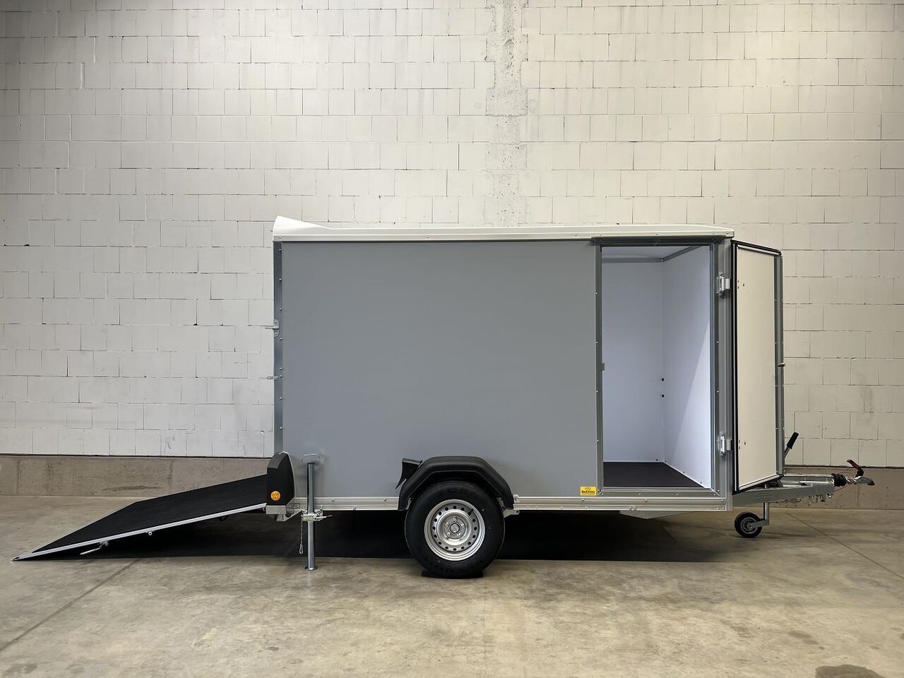 Böckmann KT 3015/15 M F Tür TKL Stützen Kofferanhänger