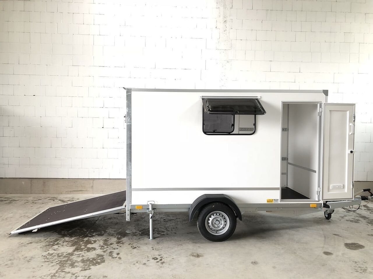 Blyss F1330HD Rampe Tür 2 Fenster Kofferanhänger