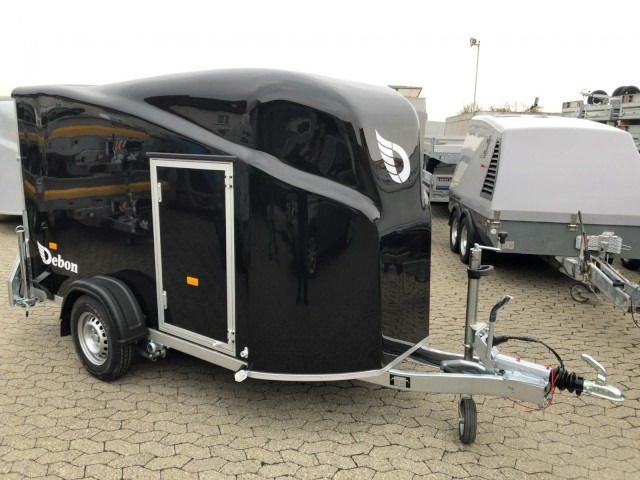 Cheval Liberte Debon Cargo 2 Poly + Türe schwarz 1300 kg, 100 km/h, 300x155x168cm